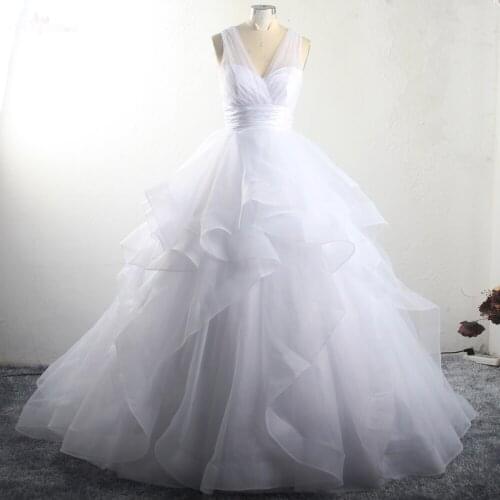 RSW1460 Elegant Simple V Neckline Layered Organza Horsehair Skirt Bridal White Ball Gown Wedding Dresses