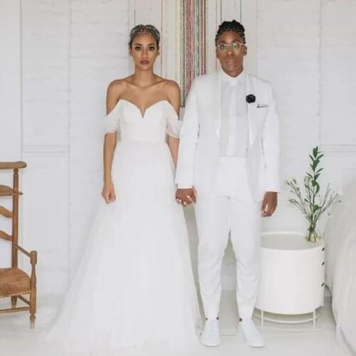 2021 V-Neck Pleated Open-Back Zipper Tail Wedding Dress A-Line Off-The-Shoulder Chiffon Boho Wedding Dress For Women Can Be Cust