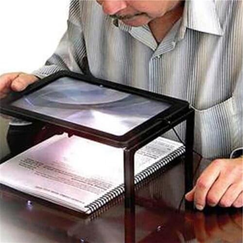 1 set A4 reading pvc magnifier Folding Magnifying Glass with 4 LED lights desk type resd newspaper tool gift for elder