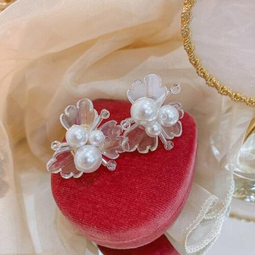 TIMEONLY Sweet Simulated Pearl Flower Earring for Womenn Clear Resin Arcylic Flowers Drop Dangle Earrings Wedding Bridal Jewelry