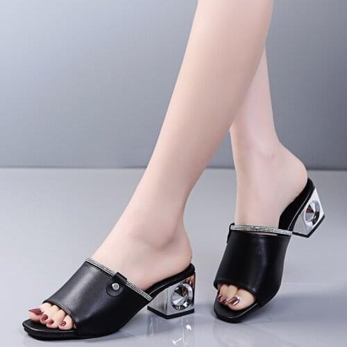 2021new Womens Slippers Commuter Style Fashion Womens Sandals Slope High Heels Casual and Comfortable Womens Outdoor Sandals