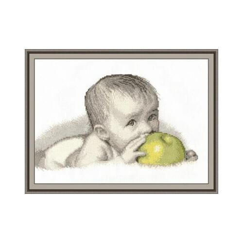 Free delivery Top Quality Lovely Counted Cross Stitch Kit Baby Bite Apple, baby child with apple fruit