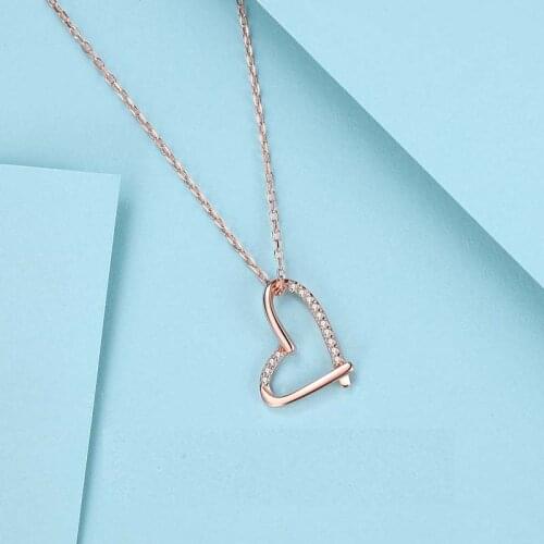 Rose Gold Pendant Necklaces Fashion Zircon 2021 New Arrilvals Elegant Simple Love Heart Designer Charms Pendant Jewelry