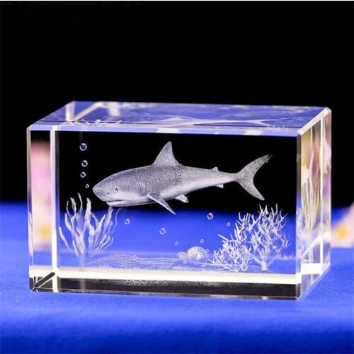 Feng shui Quartz Crystal 3D Carved Great White Shark Crafts Glass Ornaments Figurines Home Wedding Party Decor Gifts Souvenir