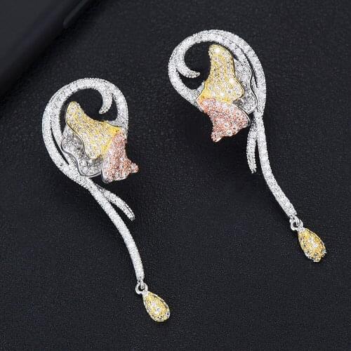 LARRAURI 2019 Luxury Dubai Statement Earrings New Unique Design Flower Stud Earrings for Women Fashion Jewelry