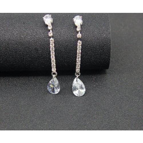 Luxury water drop earrings earrings earrings fashion ladies crystal earrings and zircon wedding banquet factory direct sales