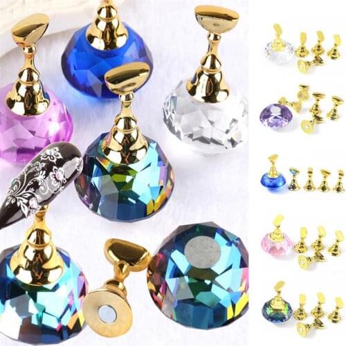 5PCS Nail Art Holder Creative Magnetic Nail Tip Holder Nail Tip Stand with Base False Nail Tips Practice Trainning Display Stand