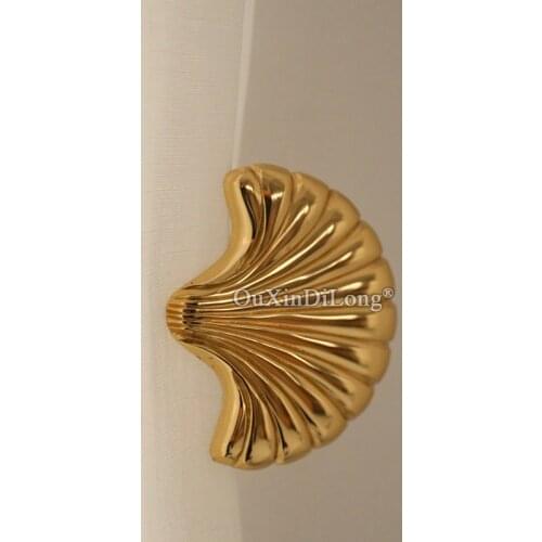 1Pair Brass Shell-shaped Drapery Holdback Curtain Hooks Retro Metal Wall Hook Artistic Curtains Accessoires GF281
