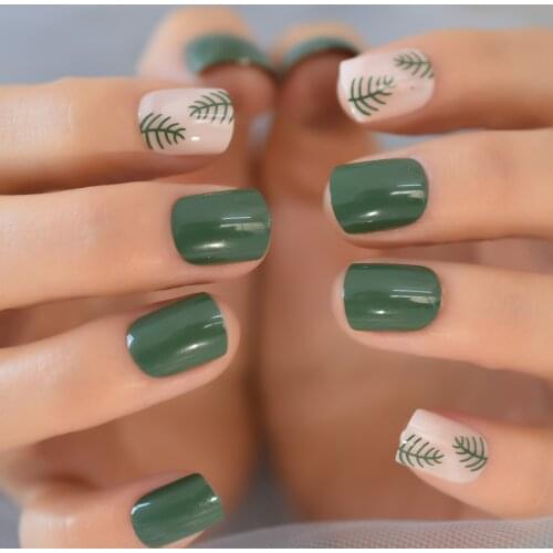 Green And Nude Press On Nail Short Fake Nail Tips Squoval Stickers On Nails With Grass Pattern
