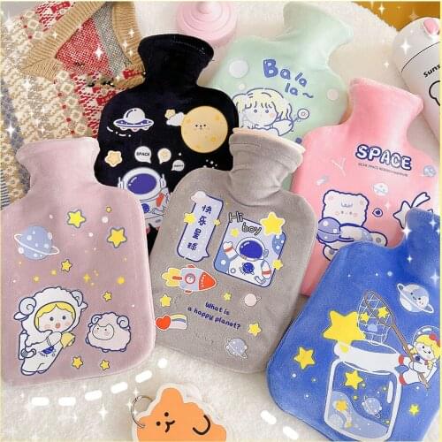 900ml Plush Hot Water Bottles Cute Spaceman Warm Abdomen Treasure Portable Student Warming Products Injection Pvc Hot Water Bag