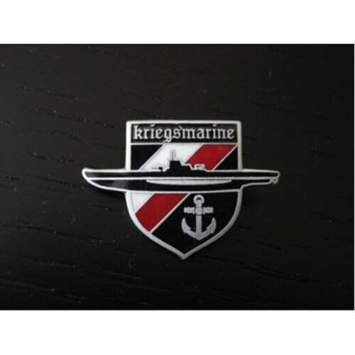 U-Shaped Submarine Badge Brooch Glory Patriotic Decoration