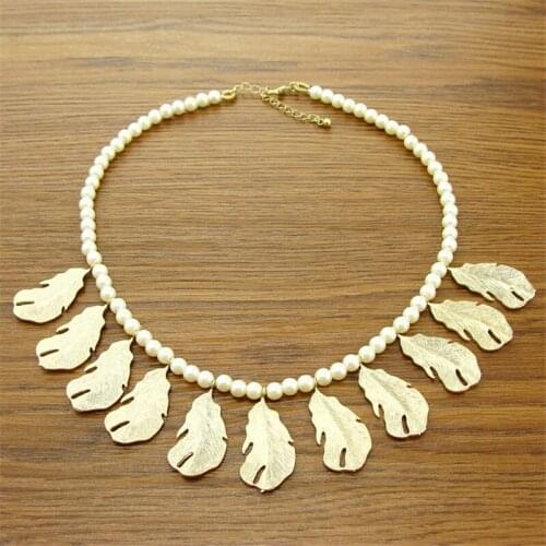 Female Girl Fresh womens accessories gold leaf simulated pearl short chunky summer chain necklace my orders