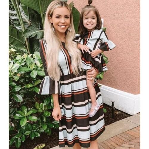 2019 Seven Sleeves Falbala Mommy And Me Dress For Mother And Daughter Mum Summer Autumn Striped Mini Dress Family Matching Women Baby Girl Printed Dresses New Family Outfit Clothes