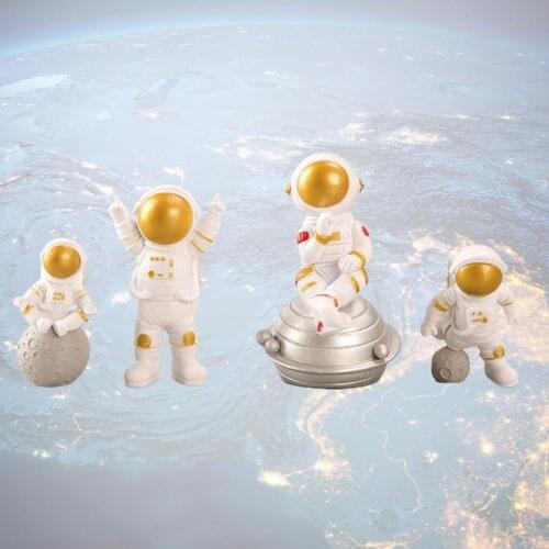Lightweight 4Pcs Beautiful Astronaut Planet Spaceman Figurine Long Life Span Astronaut Toy Fine Workmanship for Home Decor