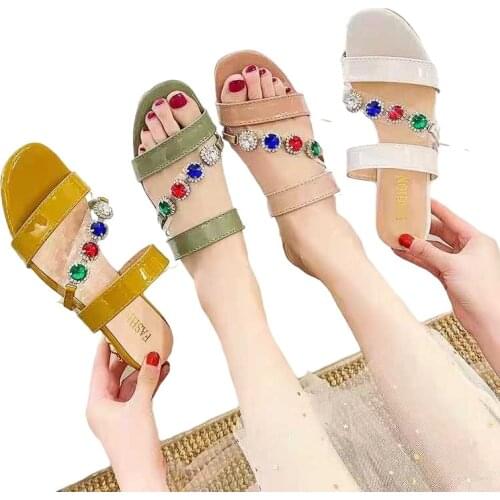 Popular Star Same Style Women Modern Slippers with Beautiful Design