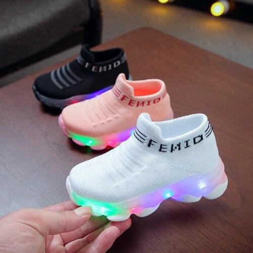 Glowing Sneakers 2021 New Breathable Air Mesh Socks Sport Shoes Shoes for Boys Girls Light Up Shoes Luminous Sneakers Size 21-30