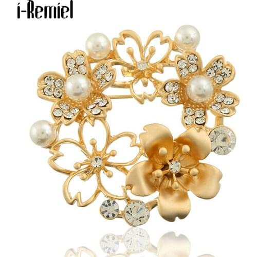 Hollow Garland Exquisite Flower Brooches Suit Dress Uniform Fashion Parts Women Scarf Buckle Badge Pins Brooch Jewelry Luxury