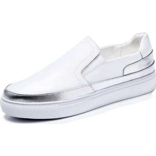 New Single Layer Shoes Leather Flat Casual Loafers Women Soft Non-Slip White Skateboard Shoes Women Soft Bottom Skateboard Shoes