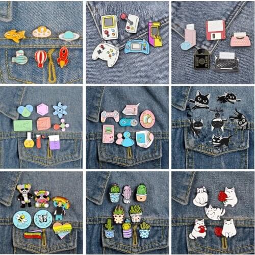 Brooches Set Wholesale Rocket Game Console Potted Plant Feminism Chemical Instrument Cat Backpack Enamel Lapel Pin Badges Gifts