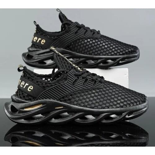 Summer Men Sneakers Wire Mesh Breathable Low Top Casual Shoes Comfortable Antiskid Mens Casual Shoes Running Shoes Black