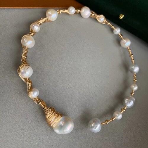 Hot sell 2021 hot selling wild girl large barocco real pearl jewelry,pure handmade gold women party choker necklace wedding