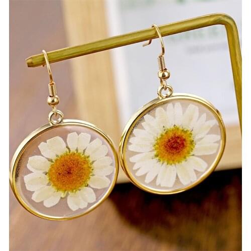 DAXI Fashion Transparent Dried Flower Elegant Earrings For Women 2019 Resin Daisy Drop Earring Bohemian Geometric Gold Jewelry