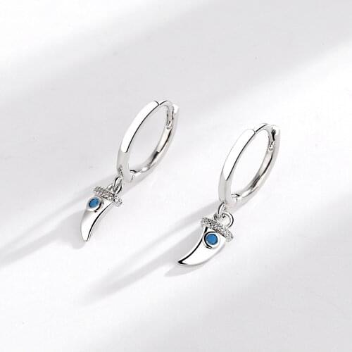 VENTFILLE 925 Sterling Silver Korean Style Wolf Teeth Green Zircon Simple and Individual Creative Earrings