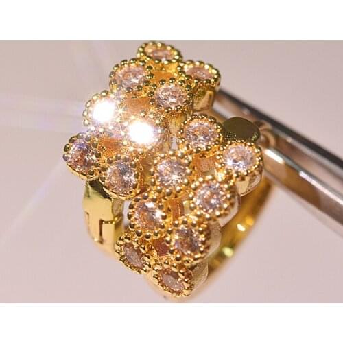 Womens Fashion Lovely Small Hoop Earrings Crystal AAA Zirconia Stone Stud Huggies Minimal Shiny Hoops Ear Piercing Jewelry