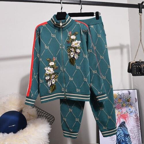 Spring Autumn womens high quality embroidery floral knitting coat +casaul pants 2 piece set Chic womens sweat suit B016