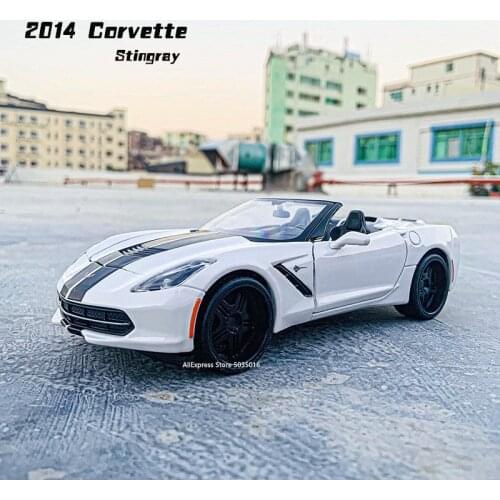 Maisto 1:24 2014 Corvette Stingray White simulation alloy car model crafts decoration collection toy tools gift