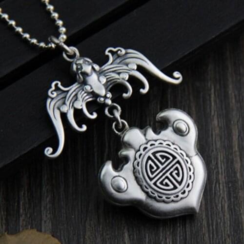 New Real S999 pure Silver Vintage Thai Silver Bat Blessed and Rich Pendant Good Luck Pendant for Men and Women