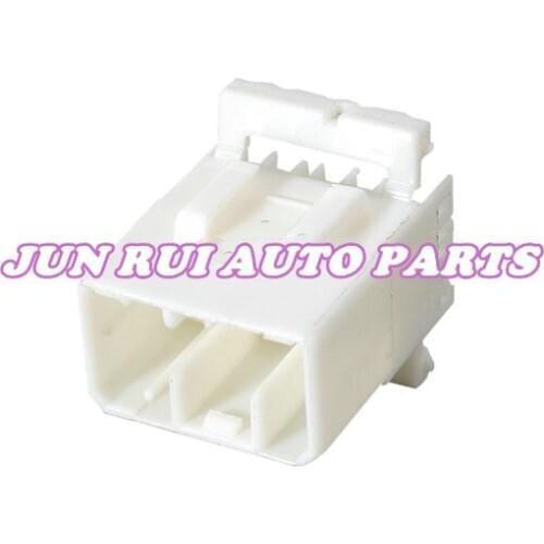 Tyco auto 8pin plastic housing plug wiring harness male connector 174931-1