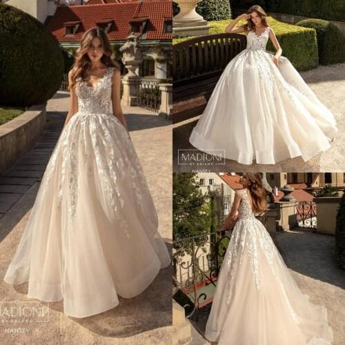 2020 Elegant Beach Wedding Dresses V Neck Lace Applique Country Wedding Gowns Illusion Bodice Sweep Train Vestidos De Novia