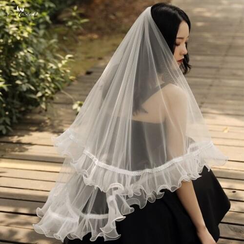 LZP563 Elegant Lace Edge Two Layers Short Wedding Veil