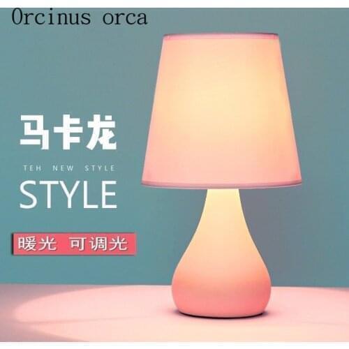 North European warm Princess bedroom lamp creative minimalist modern ceramic light remote control table lamp free shipping