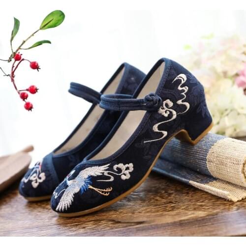 Ancient Chinese Traditional Shoes Hanfu Dance Performance Embroidery Canvas High Heels Oriental Women Wedding Fabric Shoes