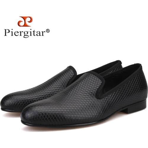 Piergitar 2019 Pyramid embossed 3D effect three colors men loafer Genuine Leather mens casual shoes handmade smoking slippers