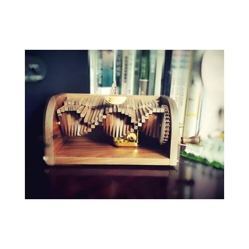 Wooden Waves Music Box Hand Operated Creativity Bedroom desktop decoration Crafts Holiday new year gift For Daughter