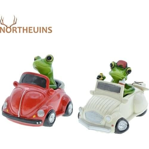 NORTHEUINS Resin 1 Pcs Couple Driving Frog Figurines Nordic Creative Crafts Modern Home Decoration Accessories Table Ornaments