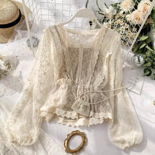 2021 spring new lace topshirt short ladies French retro palace lantern sleeves lotus leaf lace shirts tops