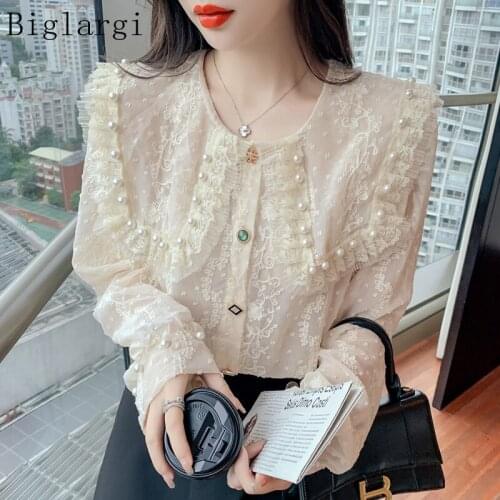 Autumn Pearl Lace Shirt Woman Sexy Long-sleeved Blouse Women Korean Style Woman Casual Lace Tops 2021