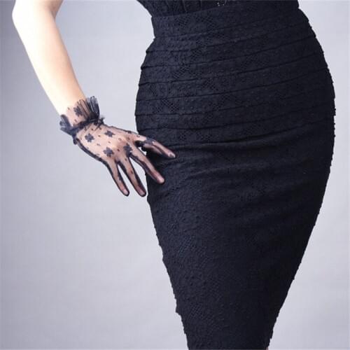 Lace Gloves Black Silk Mesh Short Style Black Rice White Lace Retro Evening Bride Gloves Touch Screen Mobile Phone Female WLS02