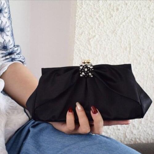 2020 new womens bag European and American womens bag with diamond bowknot solid wrinkle pack single shoulder dinners bag
