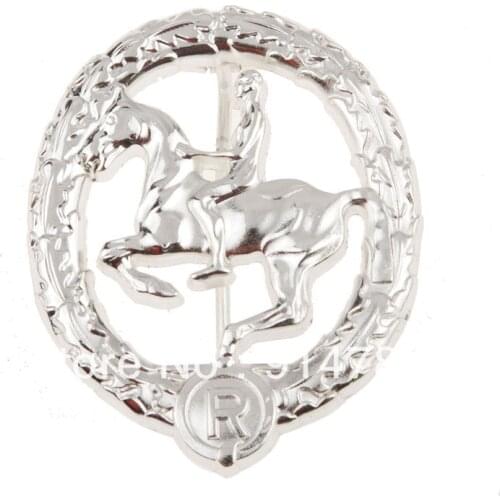 WW2 WWII GERMAN SOLDIER MEDAL WAR HORSE TOTENKOPF METAL BADGE SILVER