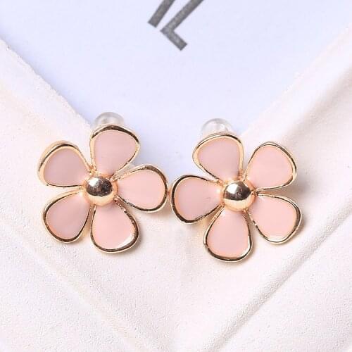 Romantic Pink Flower Earrings Fashion Bohemia Jewelry Non Pierced Earrings Women Clip on Earrings for Party Wedding Gifts