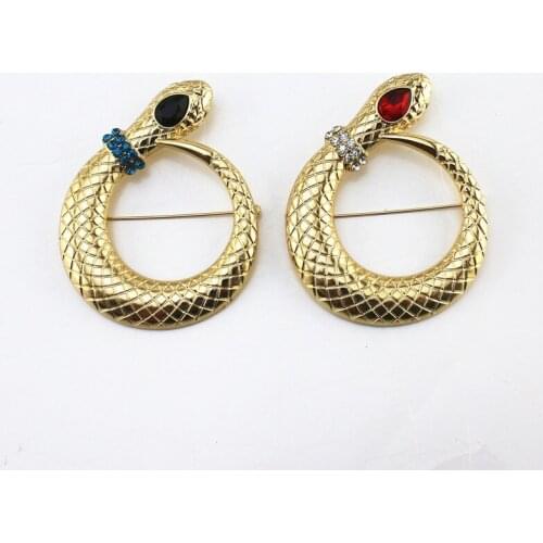 2020 New Japanese and Korean retro style exaggerated alloy plating gold red eye snake fashion brooch