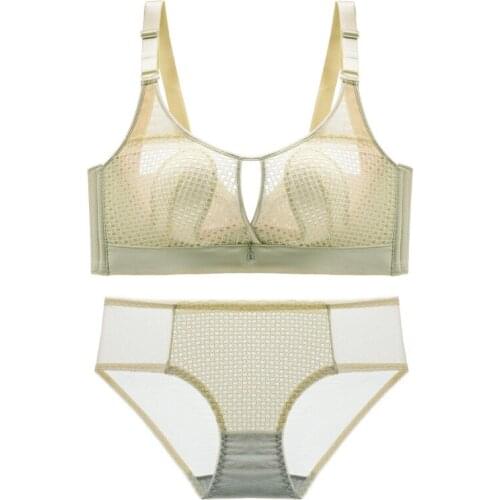 Big breasts show small women without steel rims gathering large size ultra-thin pair of breast adjustment sexy bra set