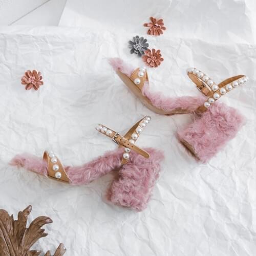 Summer Ladies Curly Sheep Hair Pearl Straps Sandals Wool Covered Chunky Heels Open Toe Ankle Strap Street Fashion High Heels