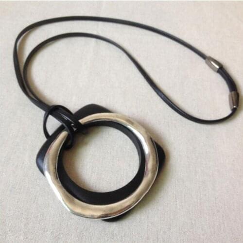 4 Colors Fashion Jewelry Wood Square Alloy Round Pendant Necklace Ethnic Double Chunky Pendant Long Leather Necklace For Women