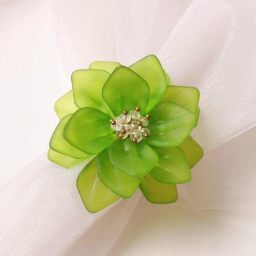 5x5cm Acrylic beaded wedding crystal acrylic napkin ring buckle wholesale accessories ring napkin napkin holder flower